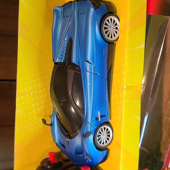 REMOTE CONTROL CAR Pagani Huayra Roadster Toy NWT NIB - Picture 4 of 8